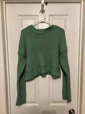 Cropped Ribbed Crewneck Sweater